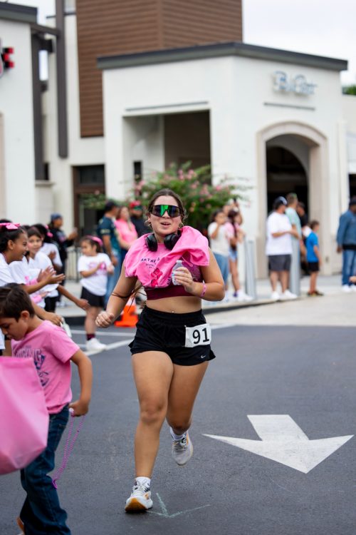 Pink-Run-787